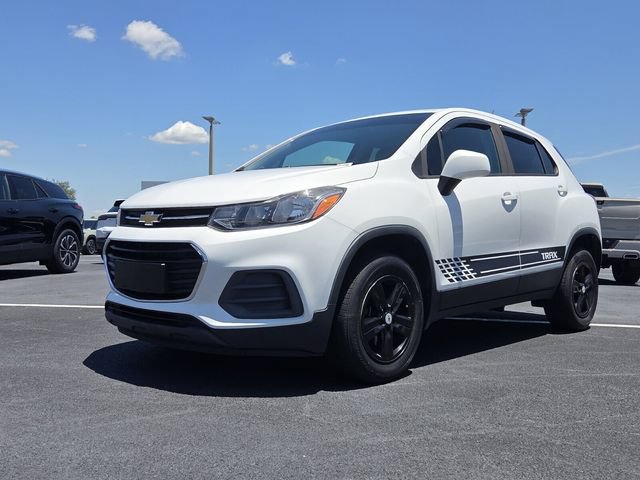 Used 2017 Chevrolet Trax LS AWD/4WD image 2