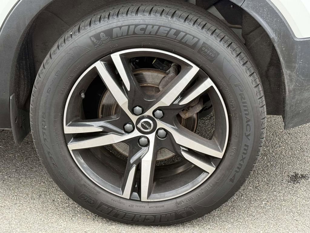 Used 2023 Volvo XC40 B5 Plus w/ Driver Assist Package image 13