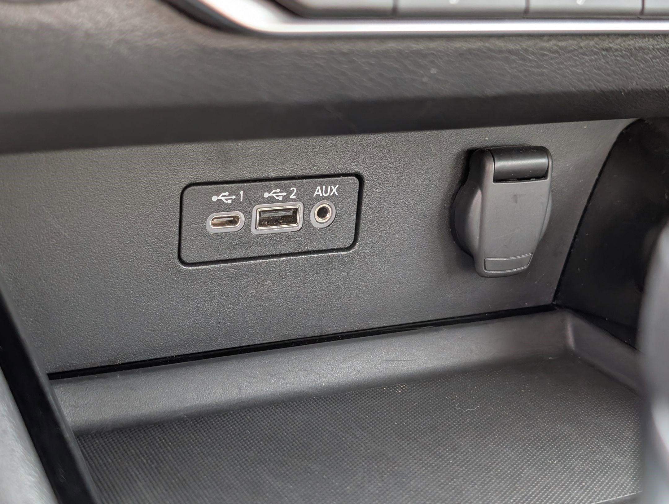 Used 2024 Nissan Altima 2.5 SV image 25