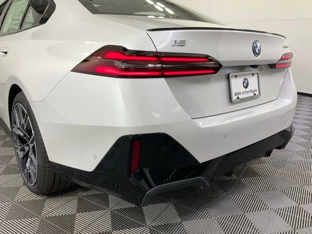 Used 2024 BMW i5 eDrive40i w/ M Sport Package RWD image 52