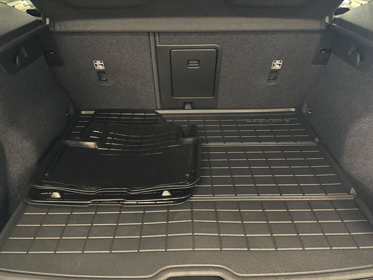 Used 2023 Volvo XC40 B5 Plus w/ Driver Assist Package AWD/4WD image 22