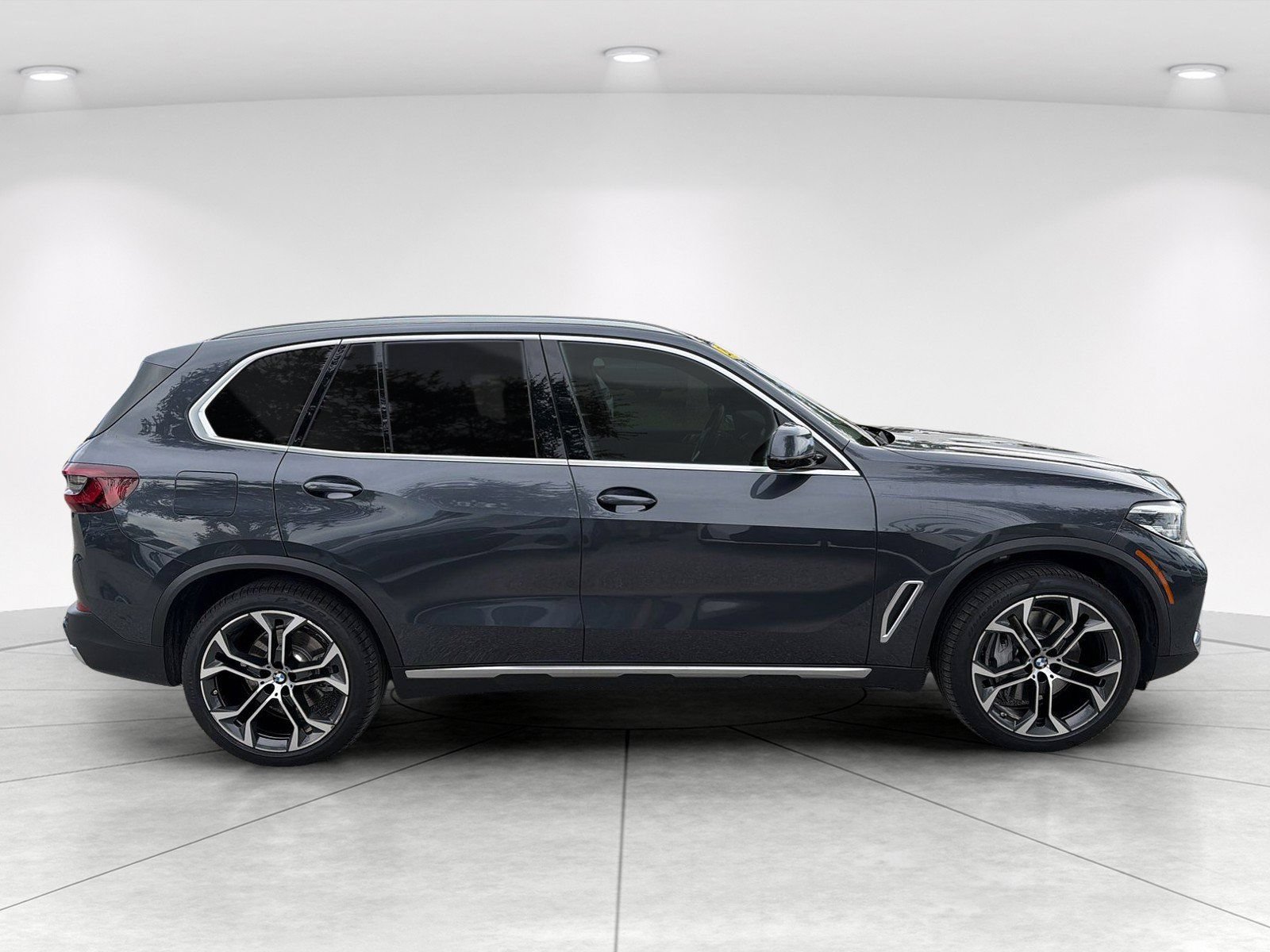 Used 2021 BMW X5 xDrive45e AWD/4WD image 3