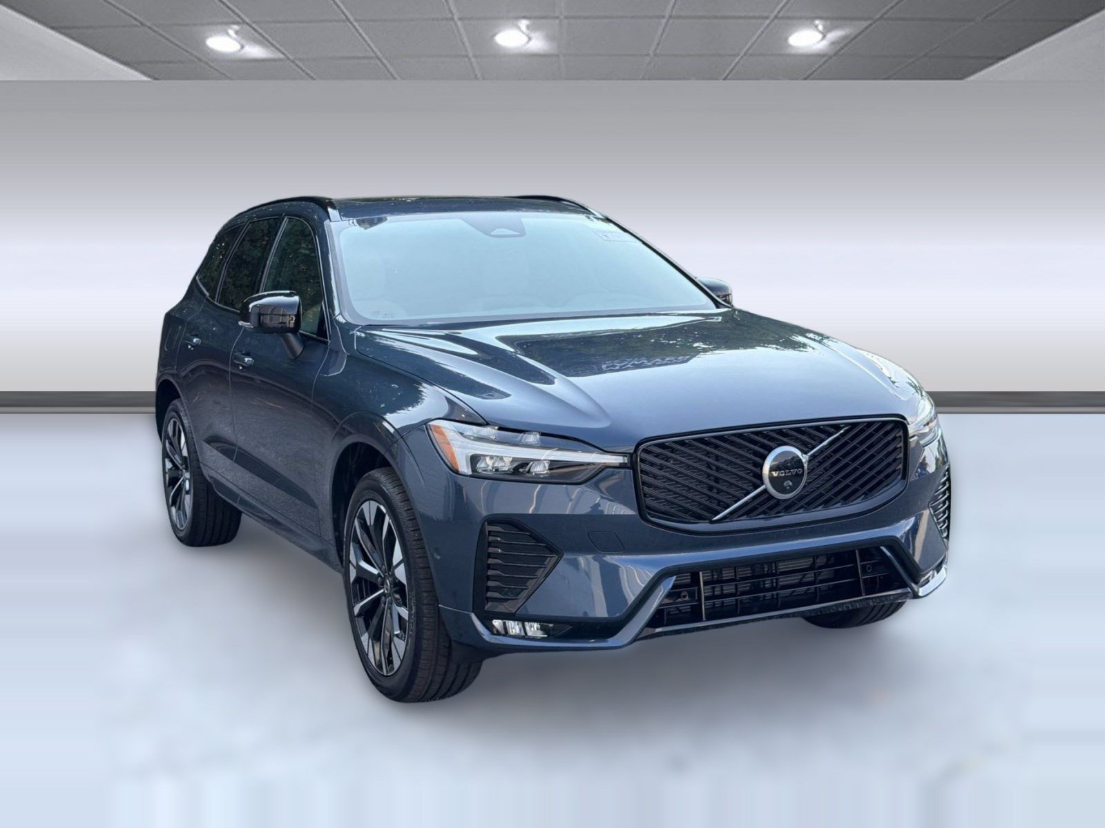 New 2026 Volvo XC60 B5 Plus w/ Protection Package Premier AWD/4WD image 7