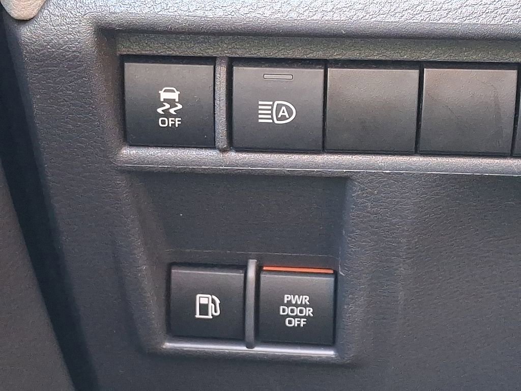 Used 2023 Toyota Sienna LE image 25