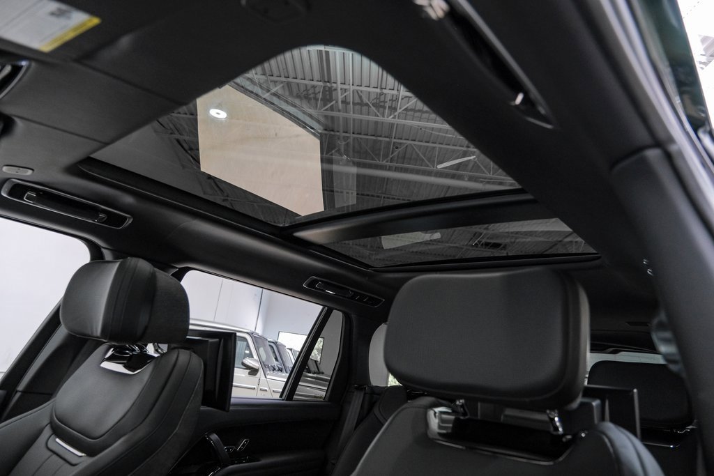 Used 2023 Land Rover Range Rover SV image 5