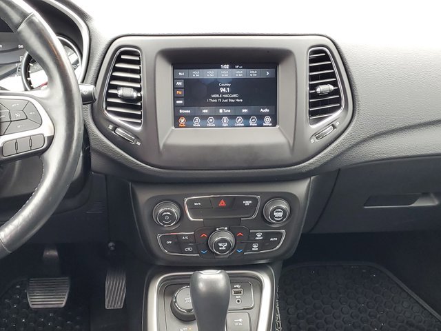 Used 2018 Jeep Compass Latitude w/ Popular Equipment Group AWD/4WD image 23