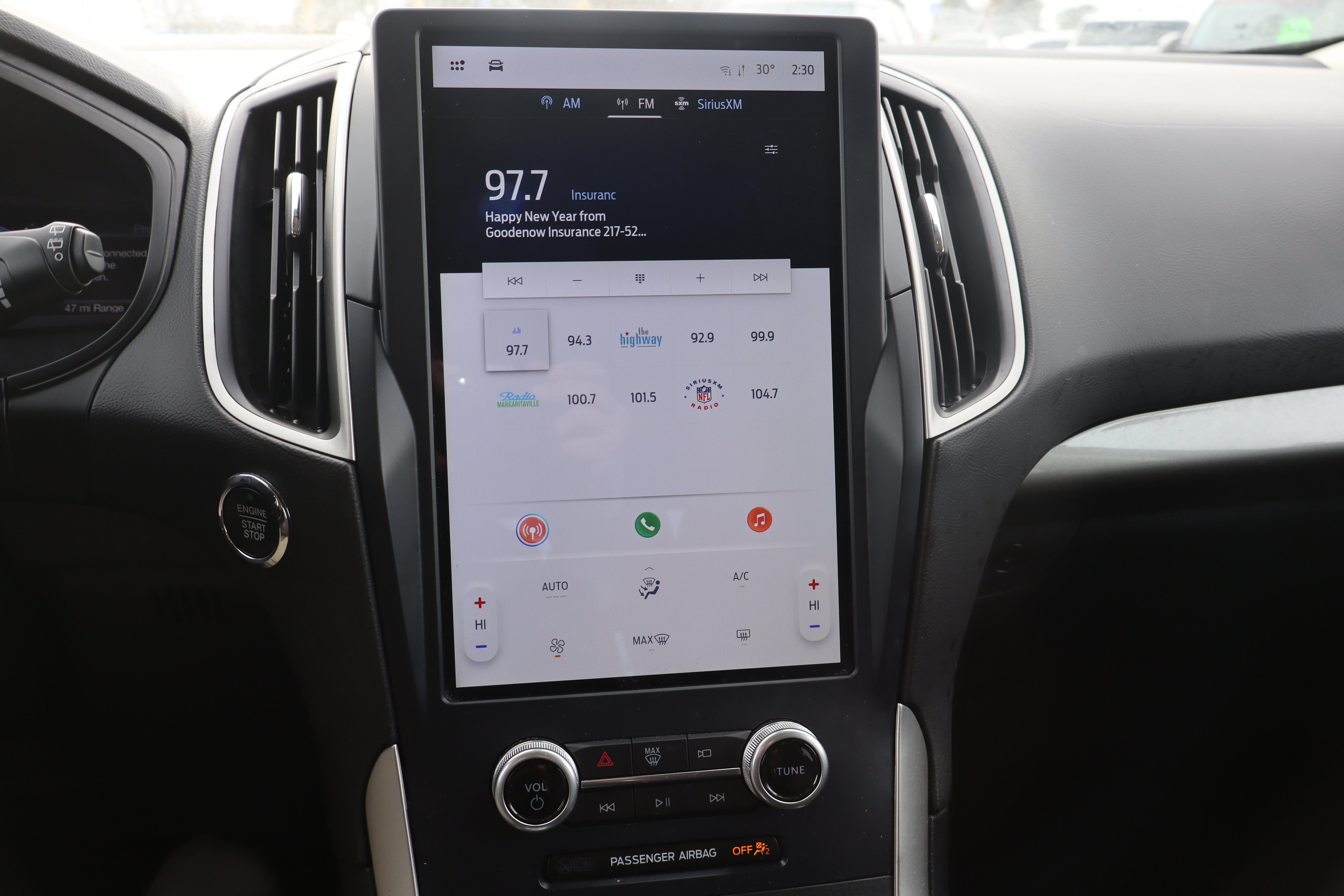 Used 2023 Ford Edge SE image 16