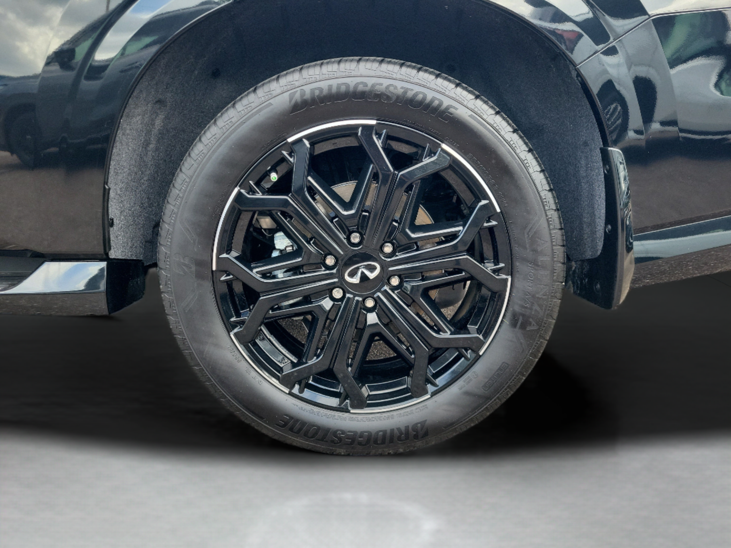 Certified 2026 INFINITI QX80 4WD w/ Sport Exterior Package image 55