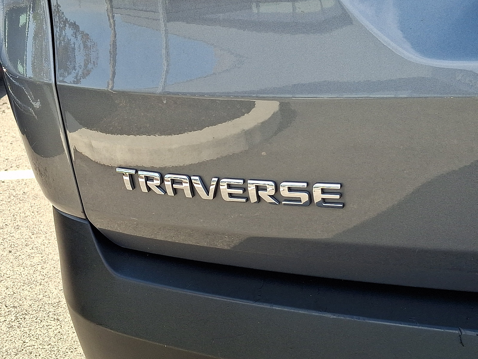 Used 2021 Chevrolet Traverse LS FWD image 29