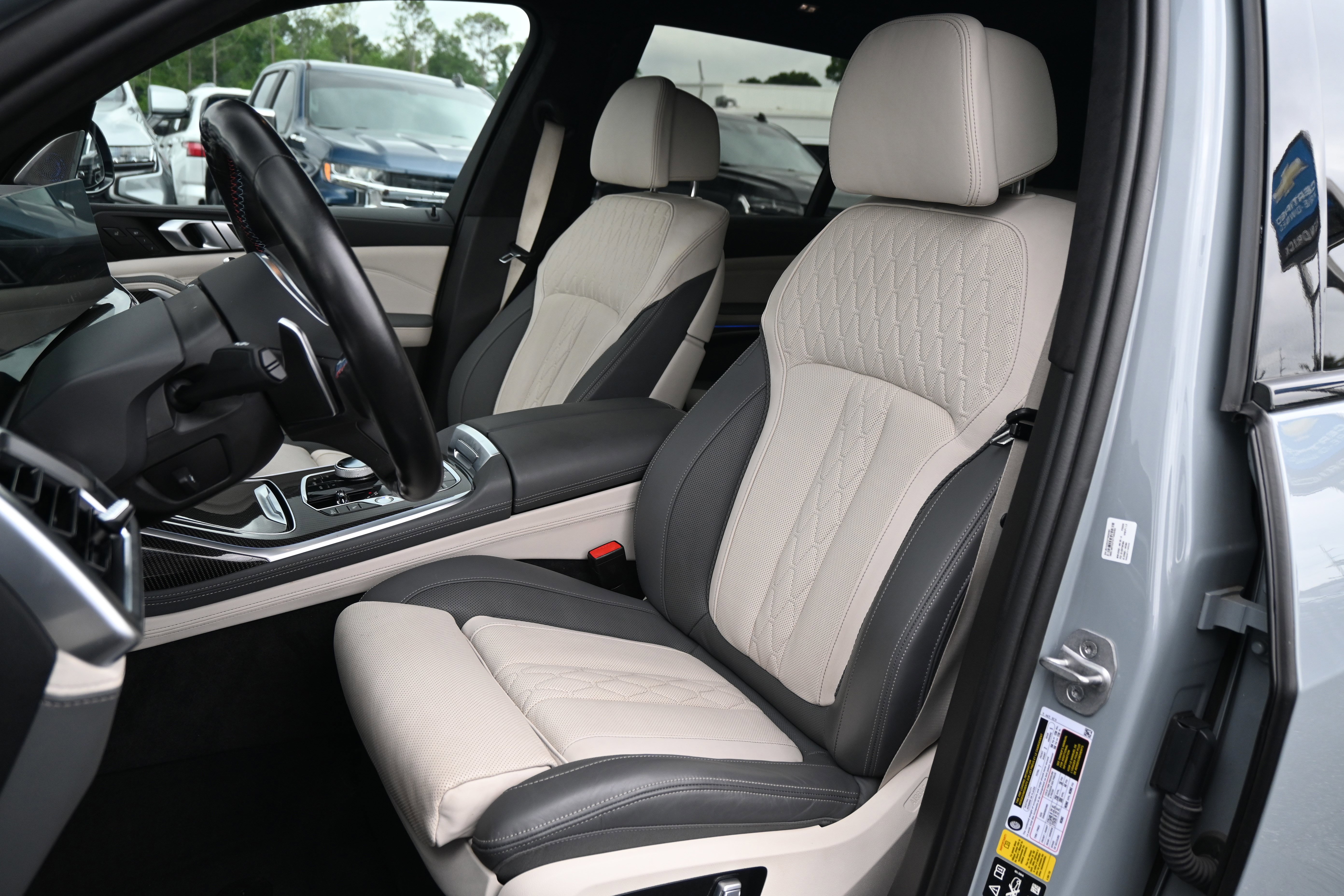 Used 2024 BMW X7 M60i w/ Executive Package AWD/4WD image 16