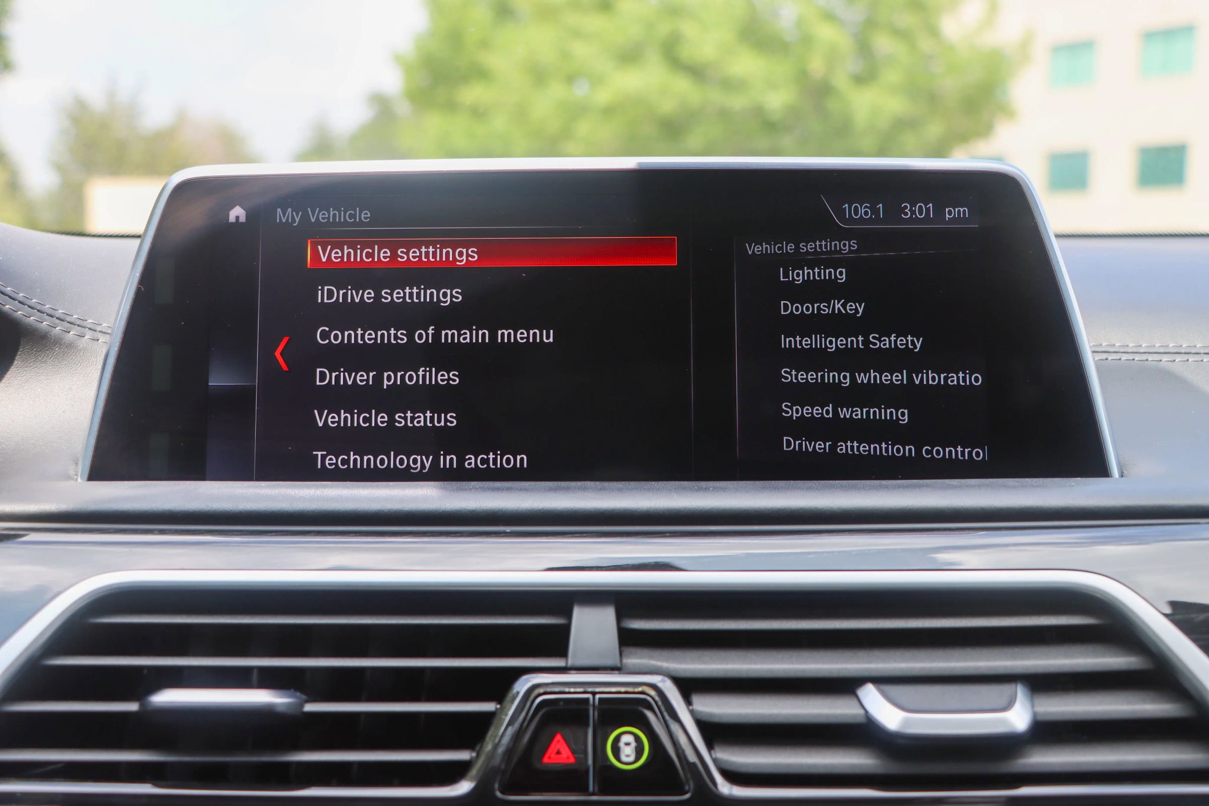 Used 2019 BMW 750i w/ Executive Package RWD image 39