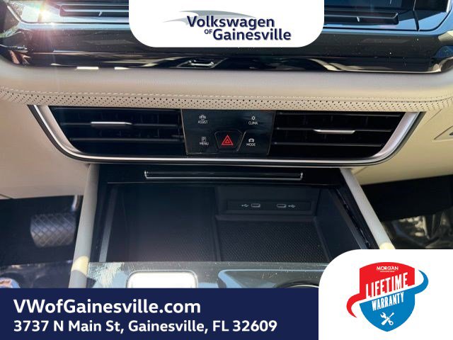 Certified 2024 Volkswagen Atlas SE w/ Panoramic Sunroof Package FWD image 28