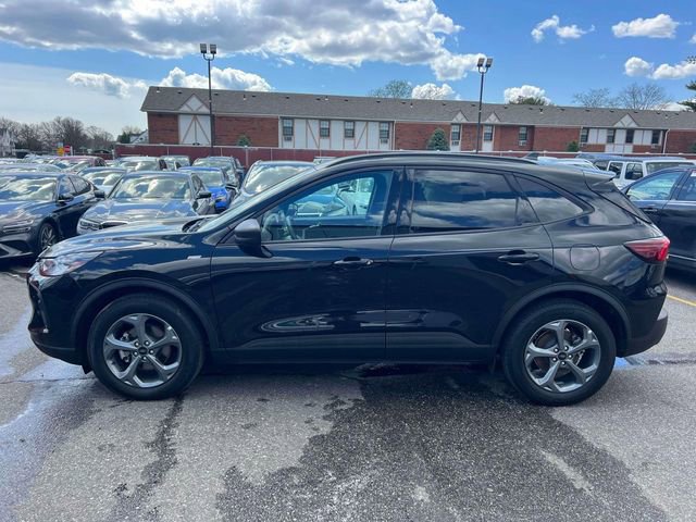Used 2025 Ford Escape ST-Line image 9