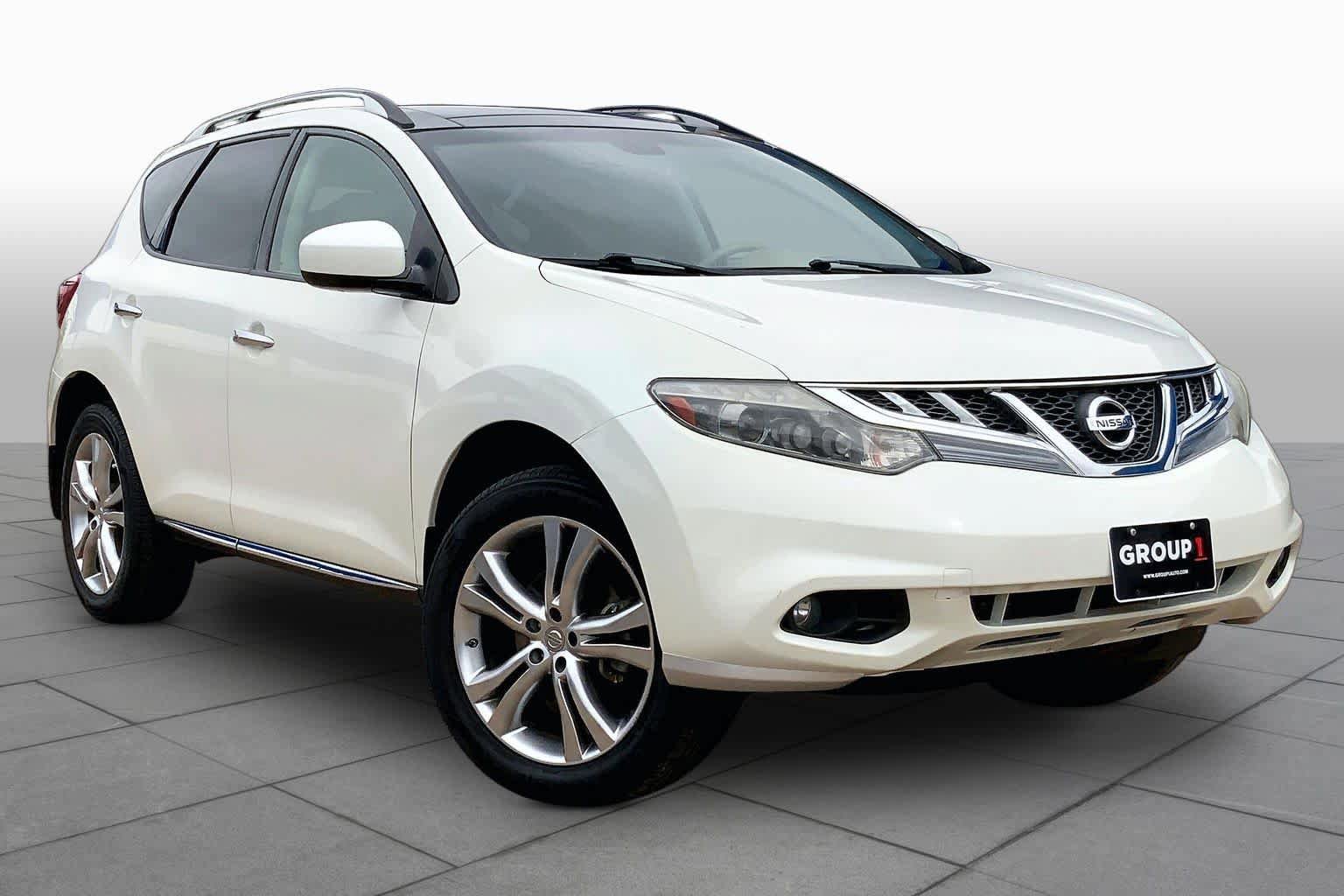 Used 2011 Nissan Murano LE w/ Navigation Pkg FWD image 2