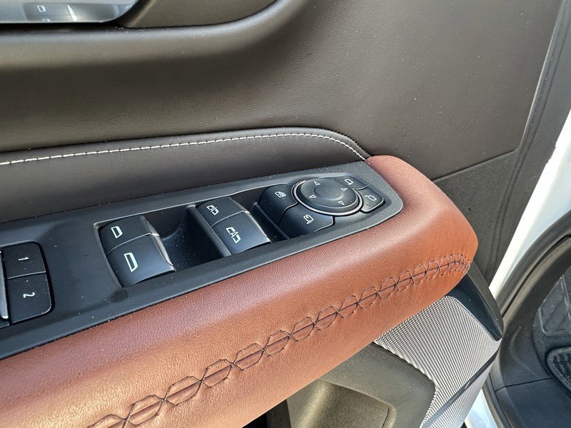 Used 2023 GMC Yukon Denali Ultimate image 23