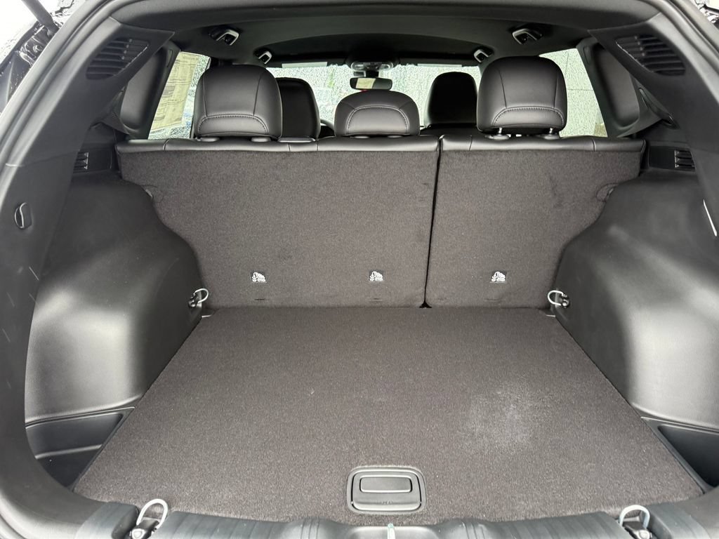 New 2026 Jeep Compass Latitude AWD/4WD image 23