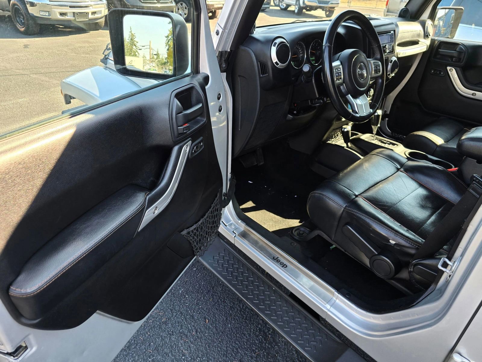 Used 2011 Jeep Wrangler Unlimited 70th Anniversary w/ Dual Top Group image 19