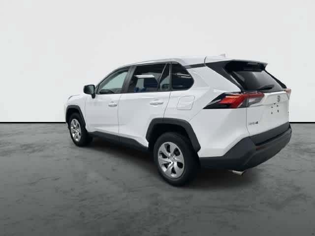 Used 2022 Toyota RAV4 LE AWD/4WD image 9