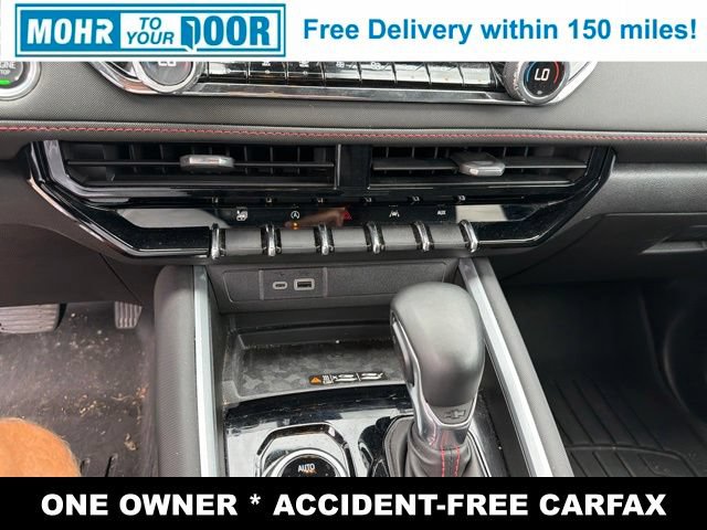 Used 2025 Chevrolet Colorado Z71 AWD/4WD image 23