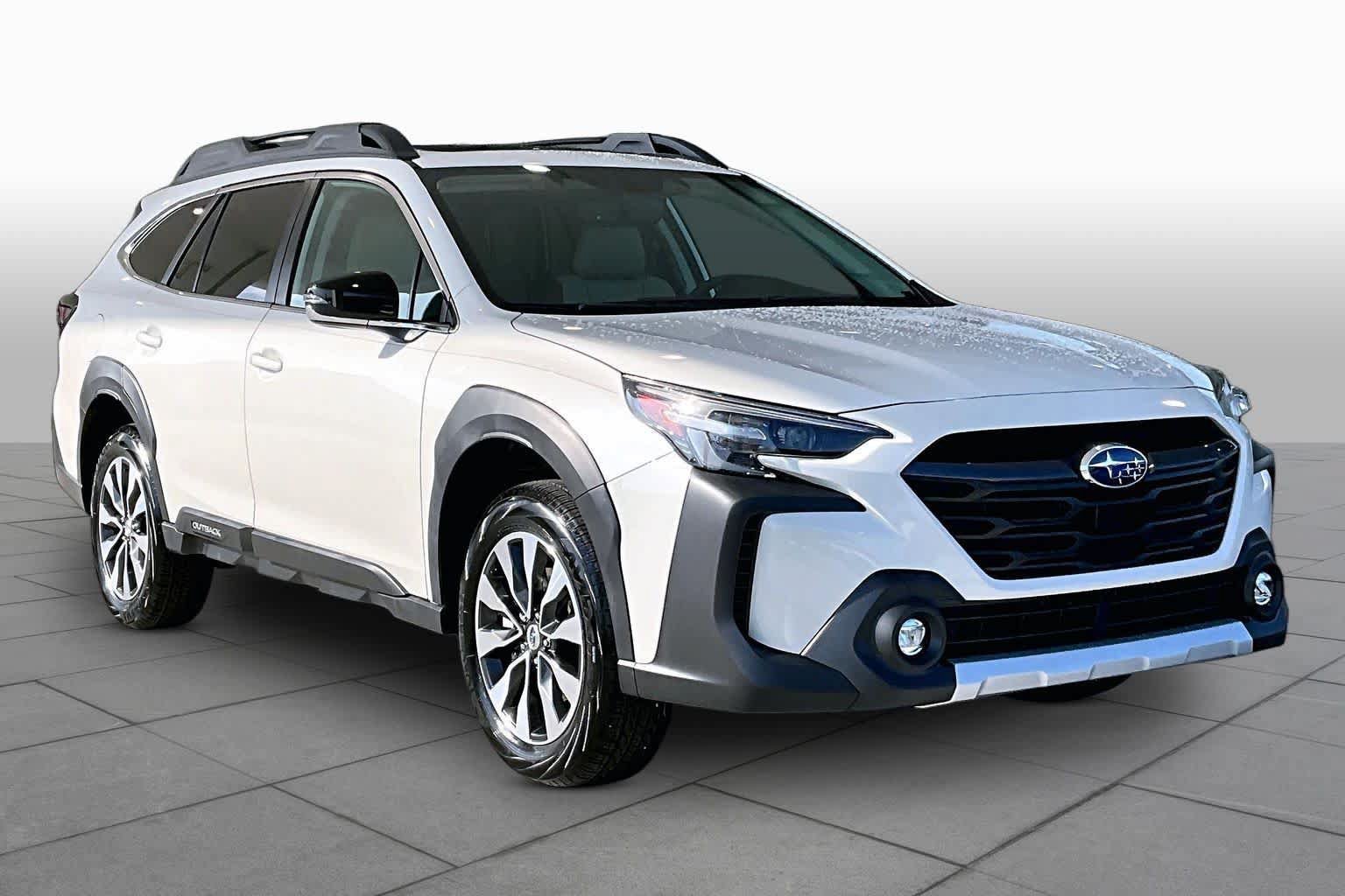 Used 2025 Subaru Outback Limited AWD/4WD image 2