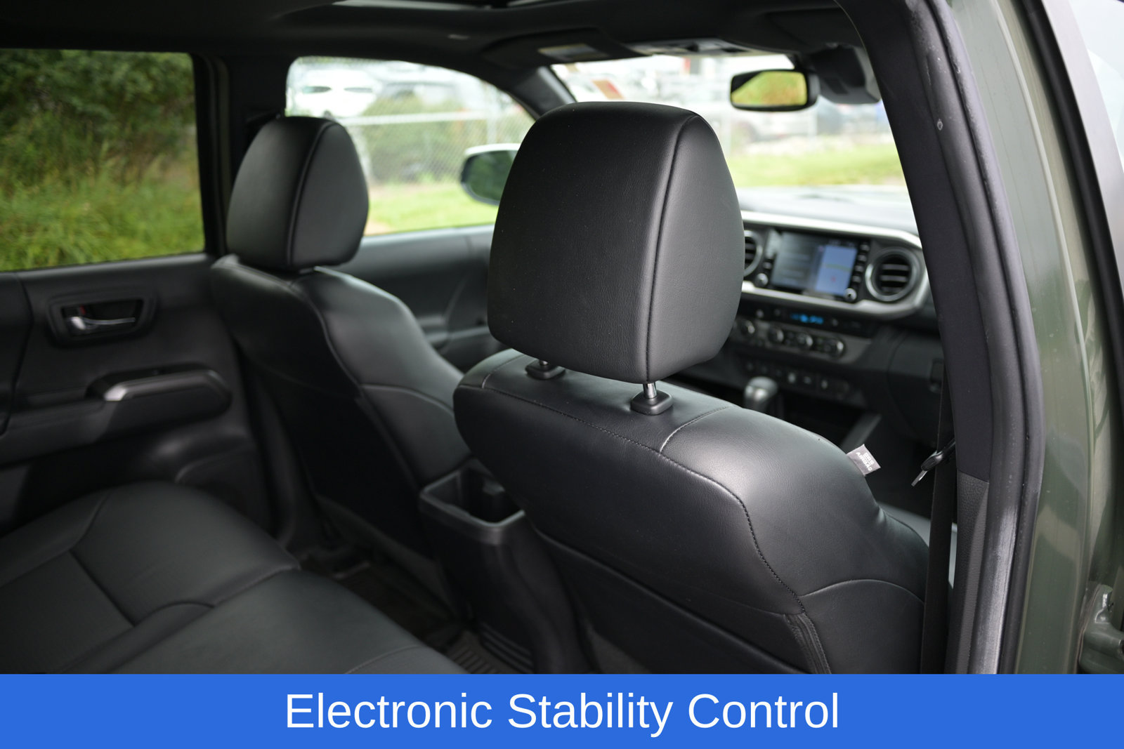 Used 2022 Toyota Tacoma Limited AWD/4WD image 35