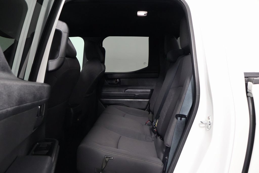 Used 2024 Toyota Tacoma SR5 AWD/4WD image 11
