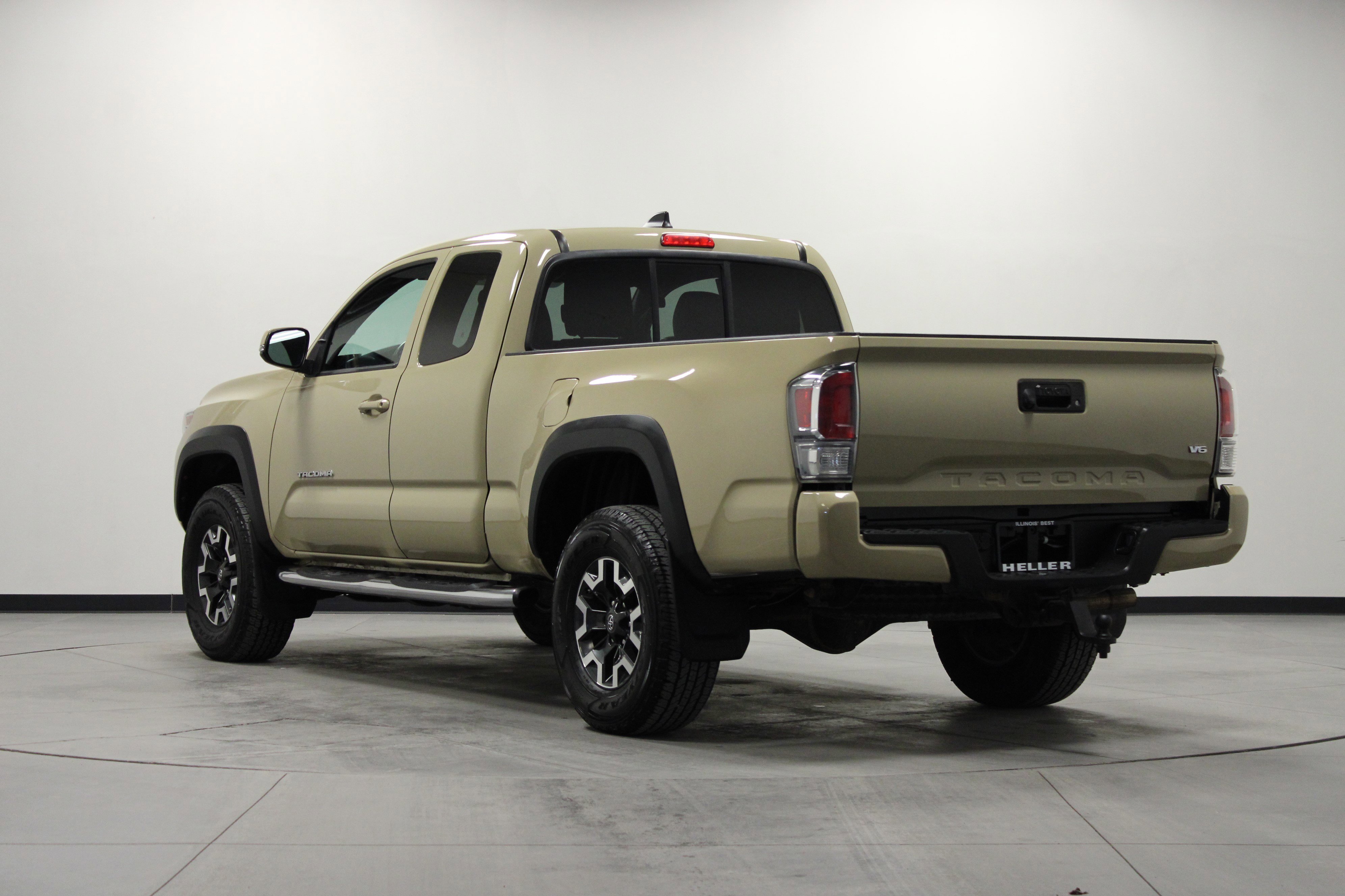 Used 2020 Toyota Tacoma TRD Off-Road image 6