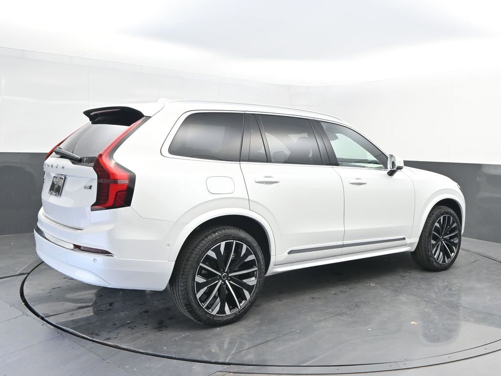 New 2026 Volvo XC90 B5 Plus w/ Protection Package image 7