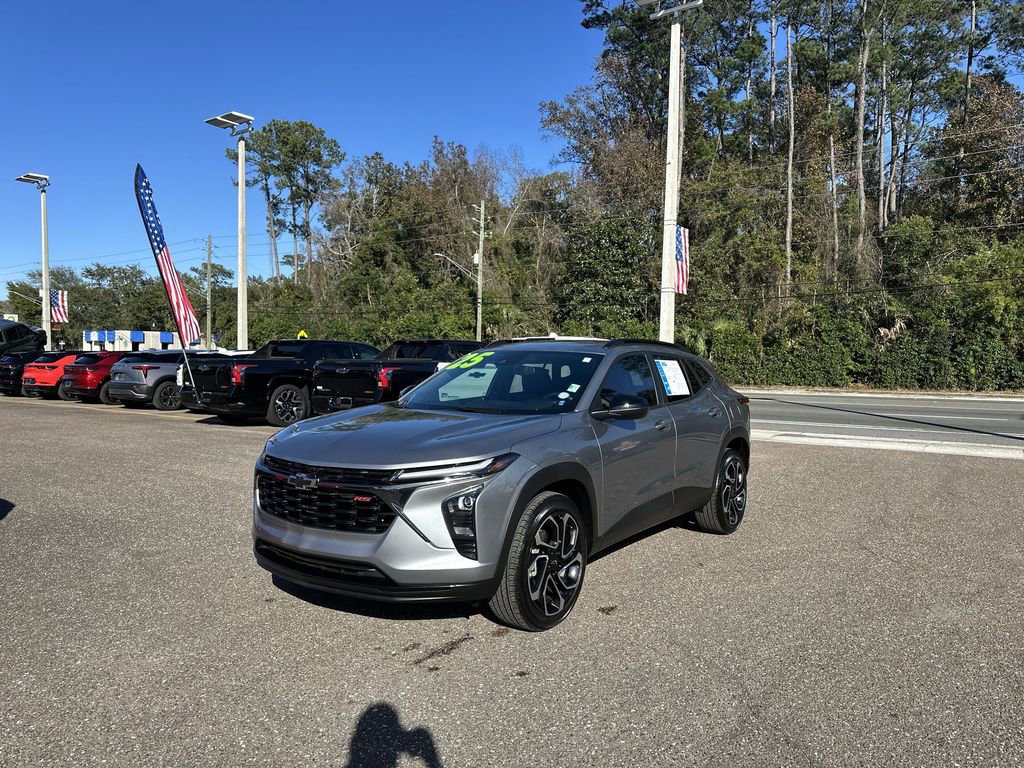 Certified 2025 Chevrolet Trax RS w/ Sunroof Package image 12