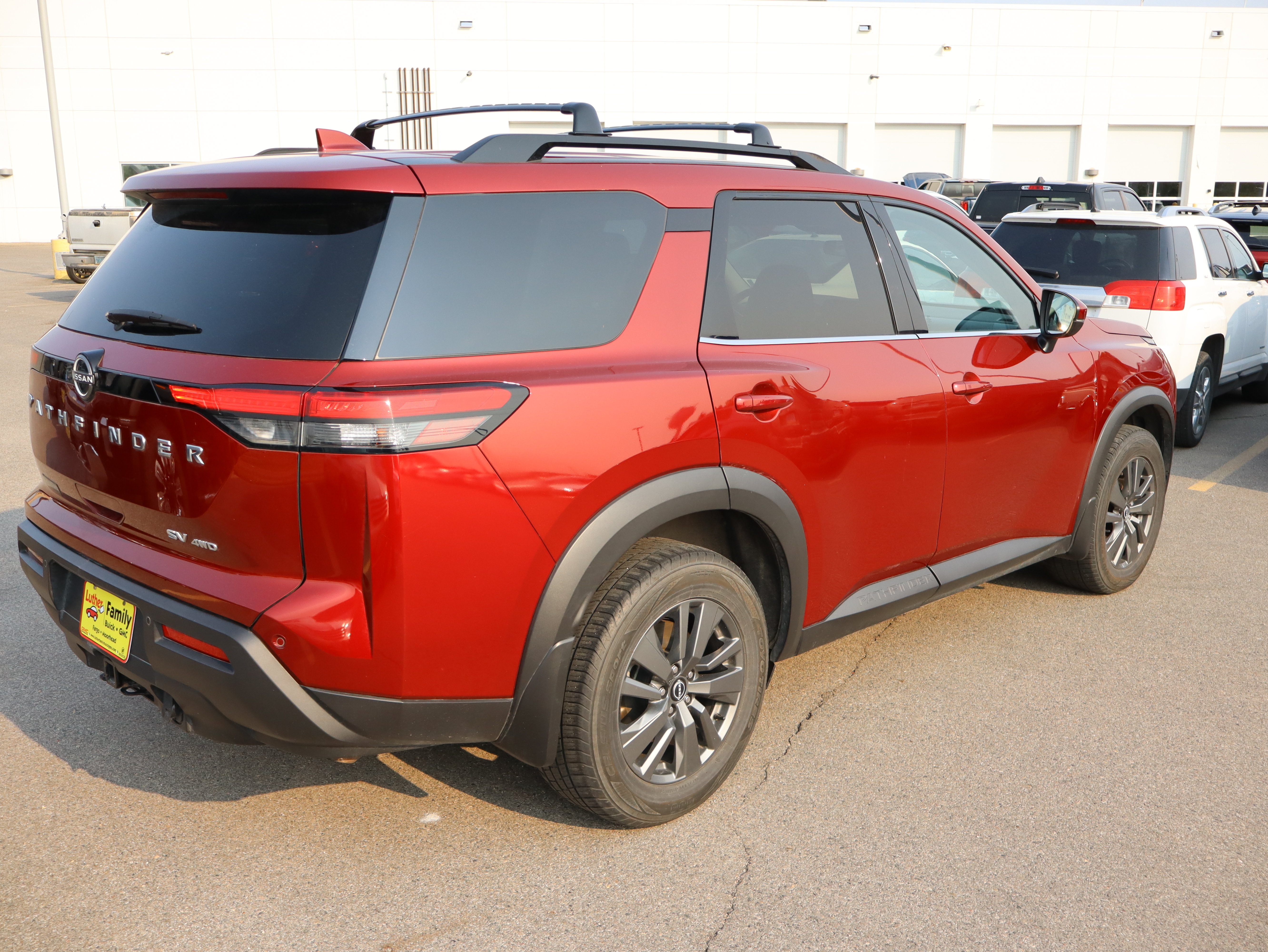 Used 2022 Nissan Pathfinder SV w/ SV Premium Package AWD/4WD image 6