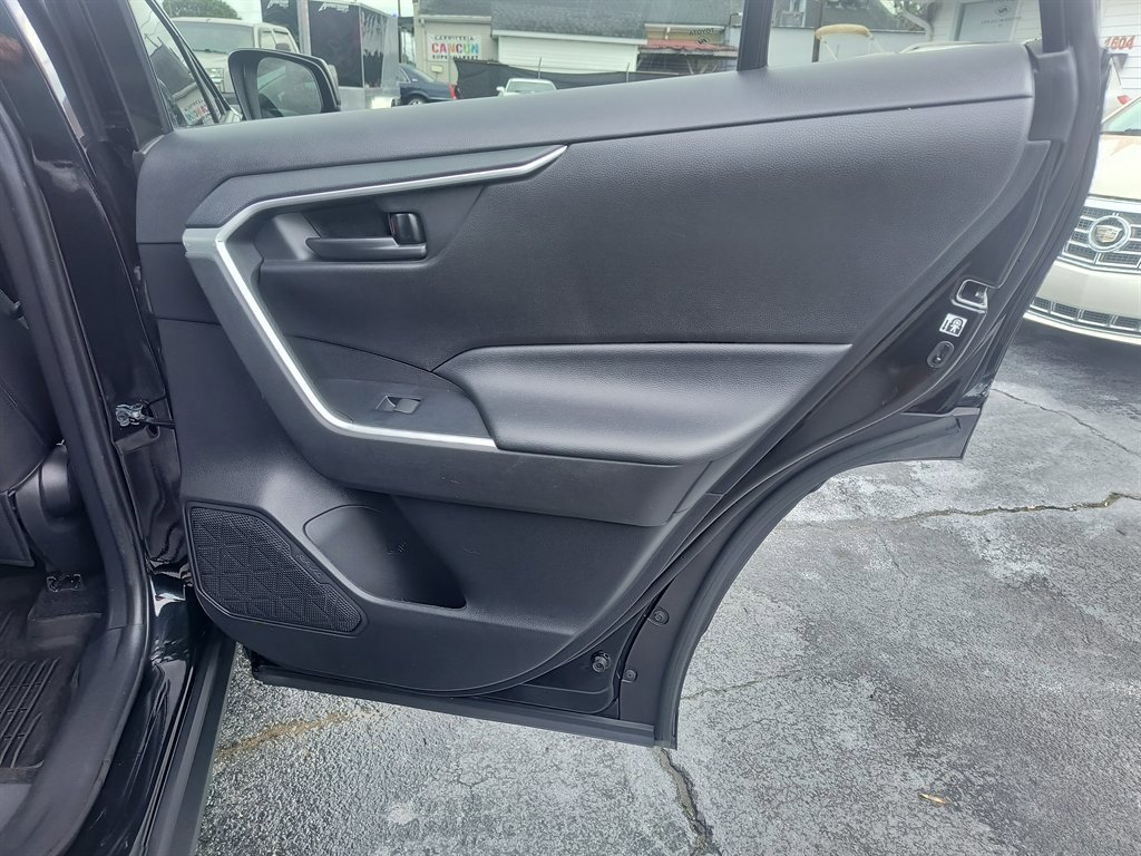 Used 2020 Toyota RAV4 LE image 26