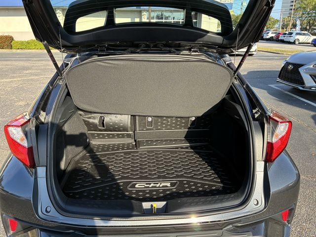 Used 2021 Toyota C-HR LE FWD image 29