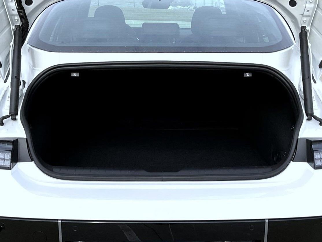 New 2025 Hyundai Ioniq 6 SEL image 9