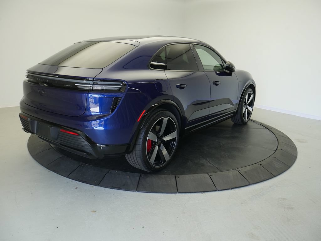 Certified 2026 Porsche Macan Turbo Electric AWD/4WD image 7