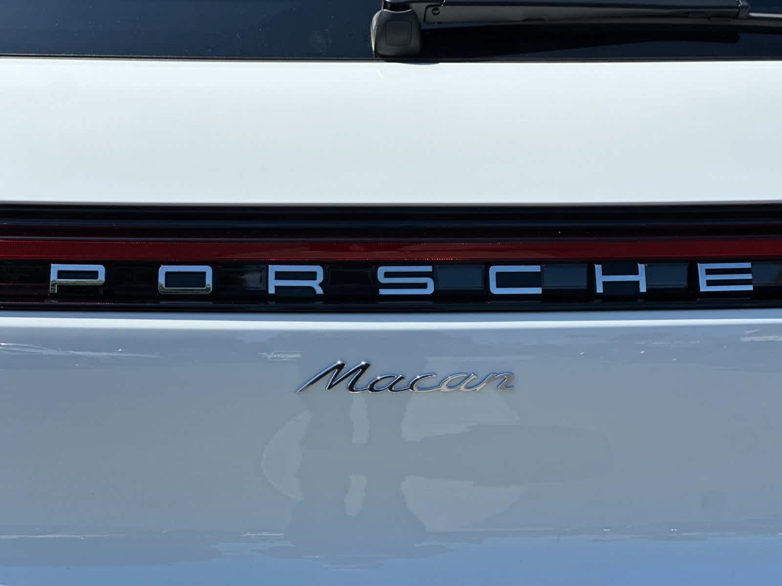 New 2026 Porsche Macan AWD/4WD image 32