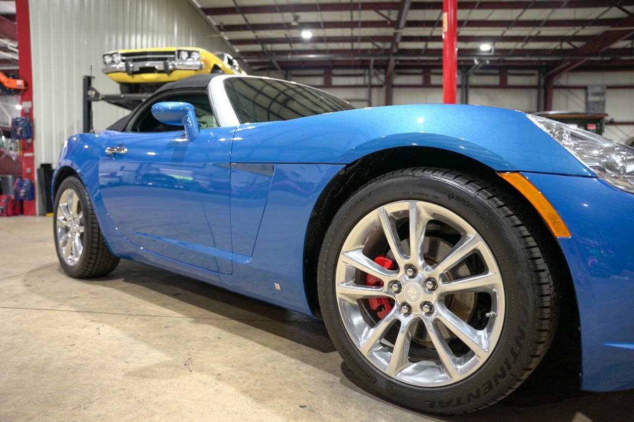 Used 2009 Saturn Sky Hydro Blue RWD image 39