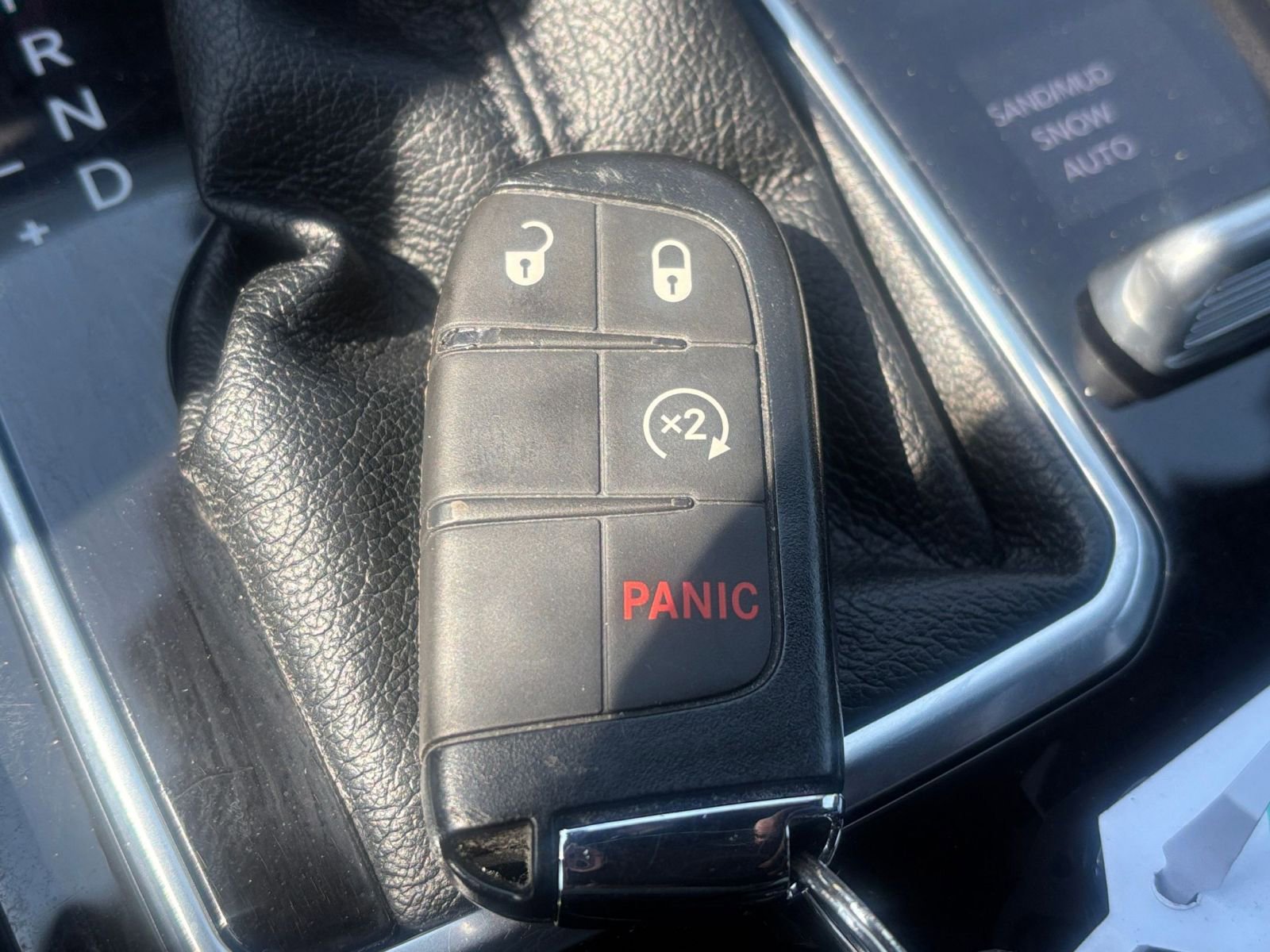 Used 2025 Jeep Compass Limited image 25