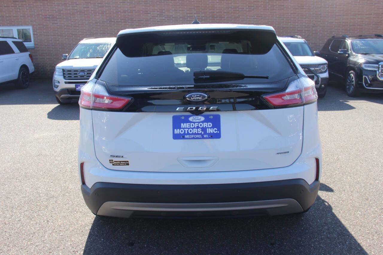 Used 2024 Ford Edge SEL image 4