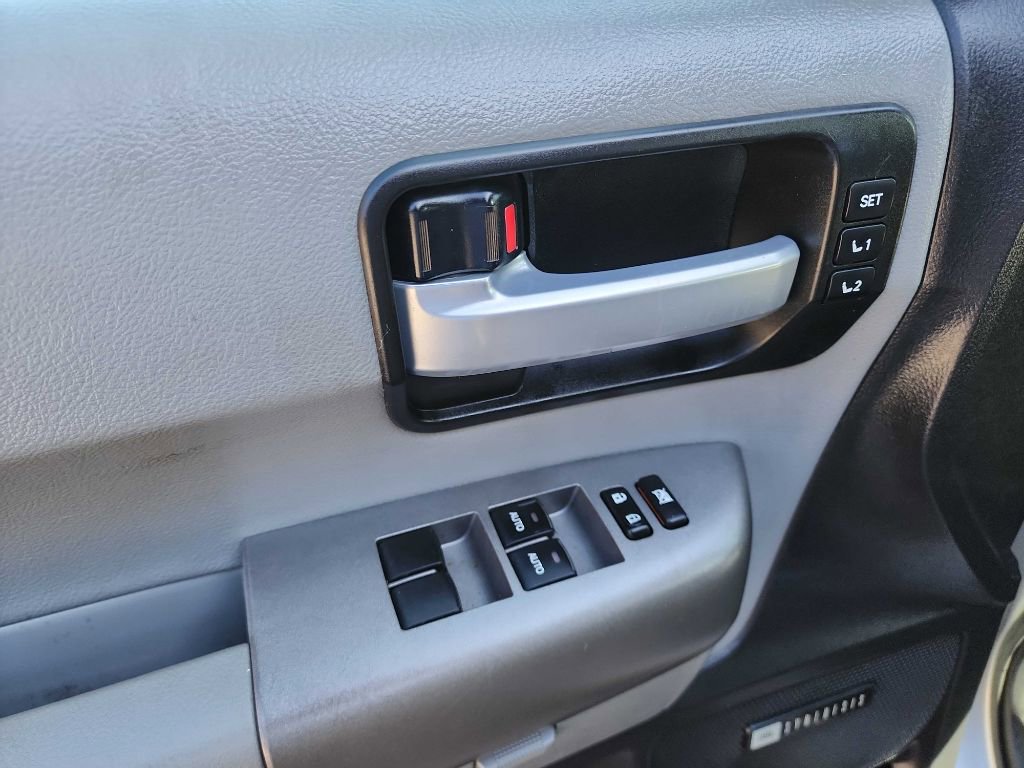 Used 2016 Toyota Sequoia Limited w/ Safety & Convenience Package image 16