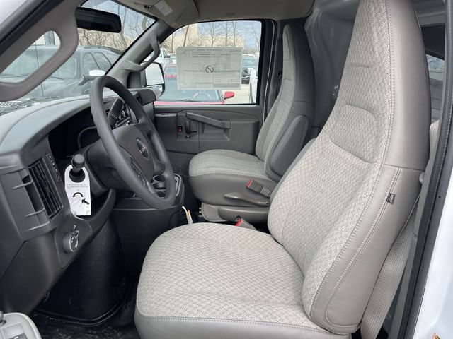 New 2024 GMC Savana 2500 w/ Driver Convenience Package RWD image 7