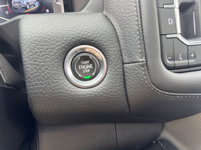 Used 2023 GMC Yukon Denali image 17