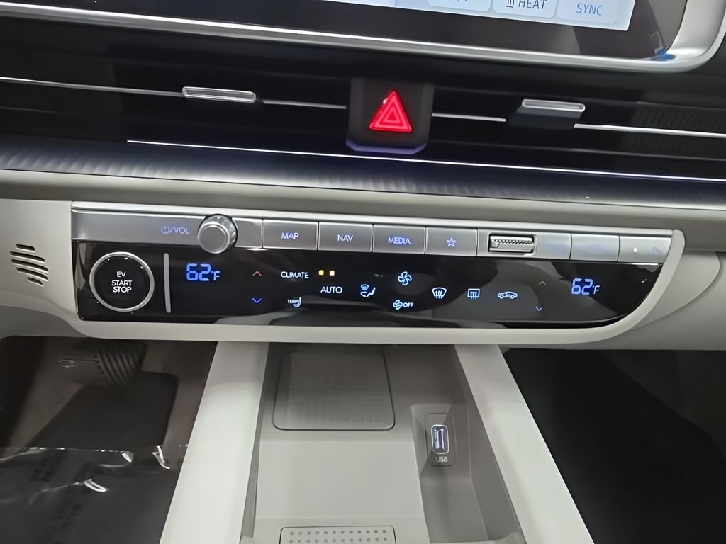 New 2025 Hyundai Ioniq 6 SEL AWD/4WD image 27