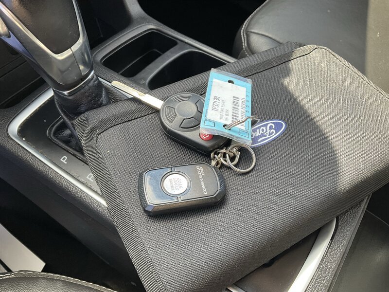 Used 2018 Ford Escape SEL AWD/4WD image 23