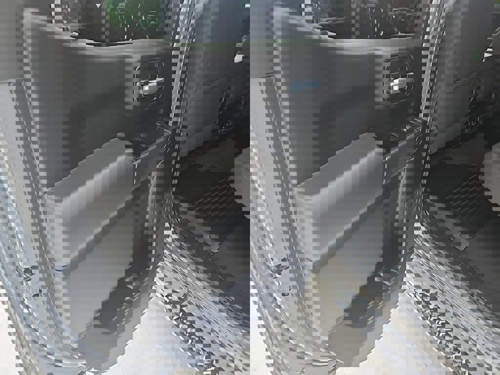 Used 2021 Chevrolet Silverado 1500 LT w/ Bed Protection Package image 18