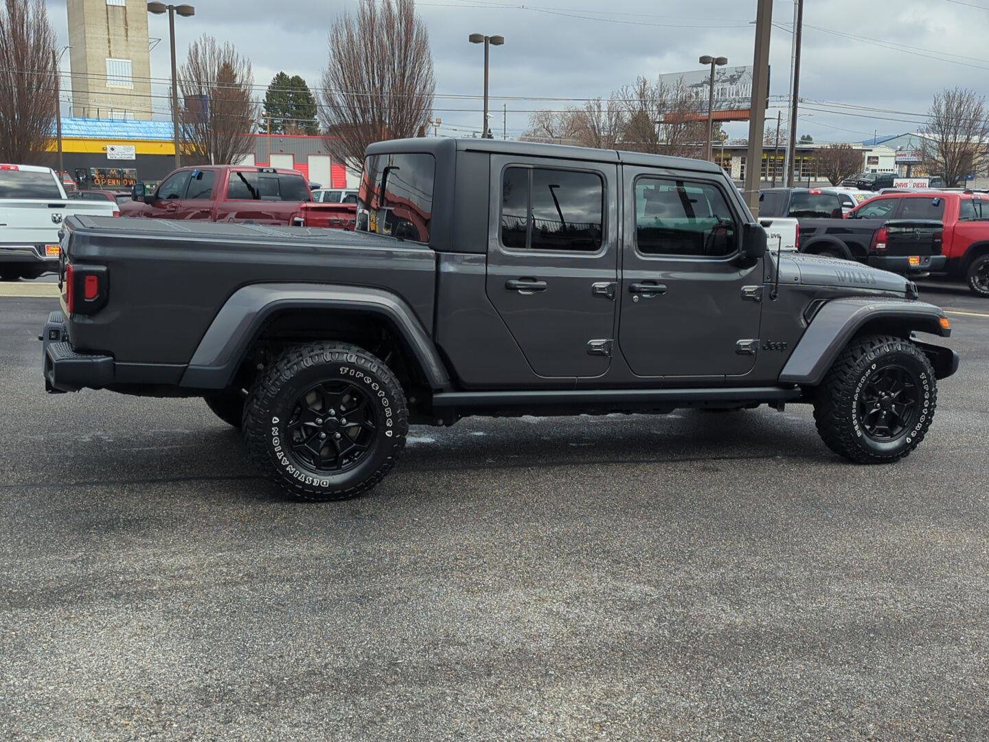 Used 2022 Jeep Gladiator Willys image 6