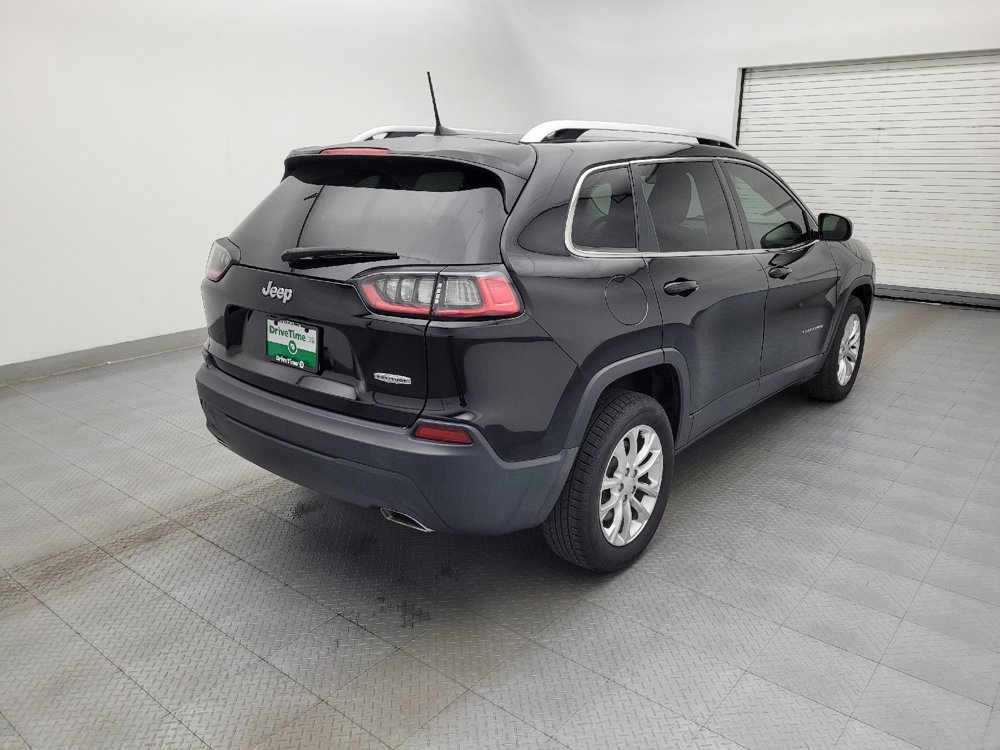 Used 2019 Jeep Cherokee Latitude w/ Cold Weather Group FWD image 9