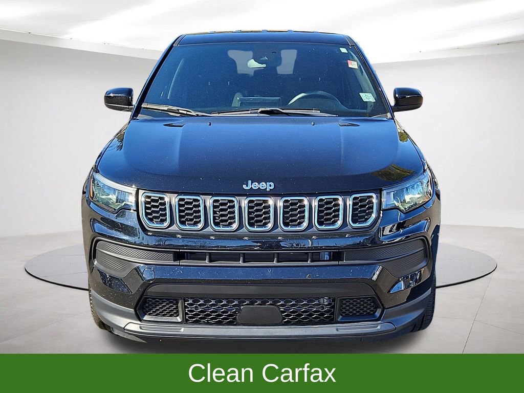 Used 2024 Jeep Compass Sport image 2