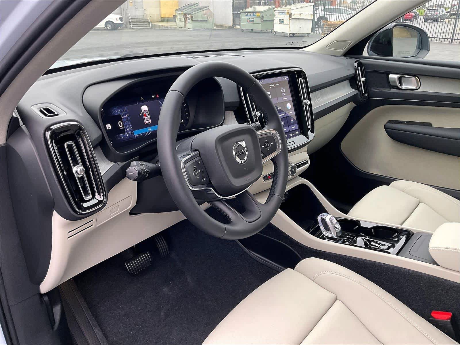 New 2026 Volvo XC40 B5 Plus w/ Protection Package Premier AWD/4WD image 8