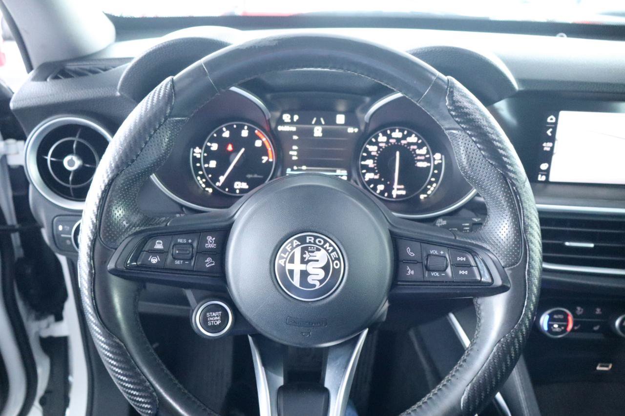Used 2021 Alfa Romeo Stelvio Ti w/ Nero Edizione AWD/4WD image 24