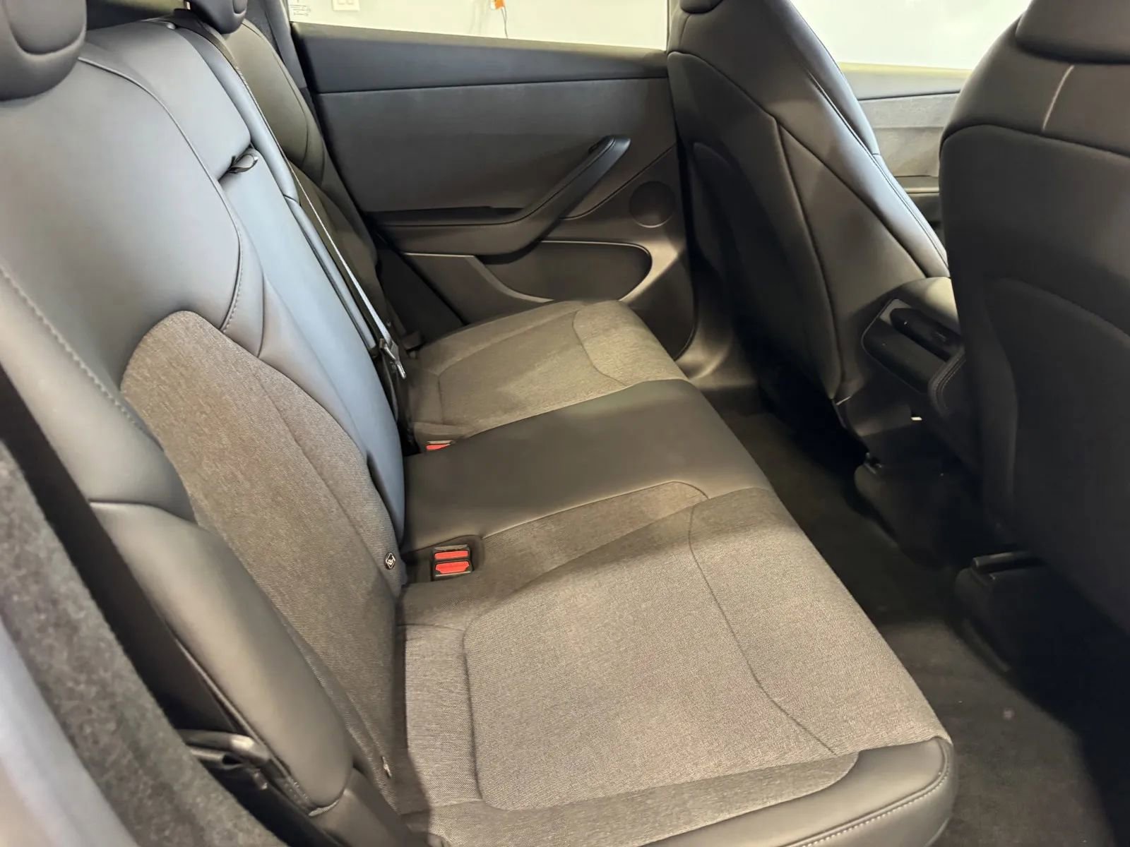 Used 2026 Tesla Model Y Long Range image 8